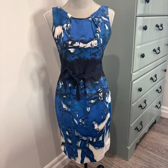 dress - Picture 1 of 3